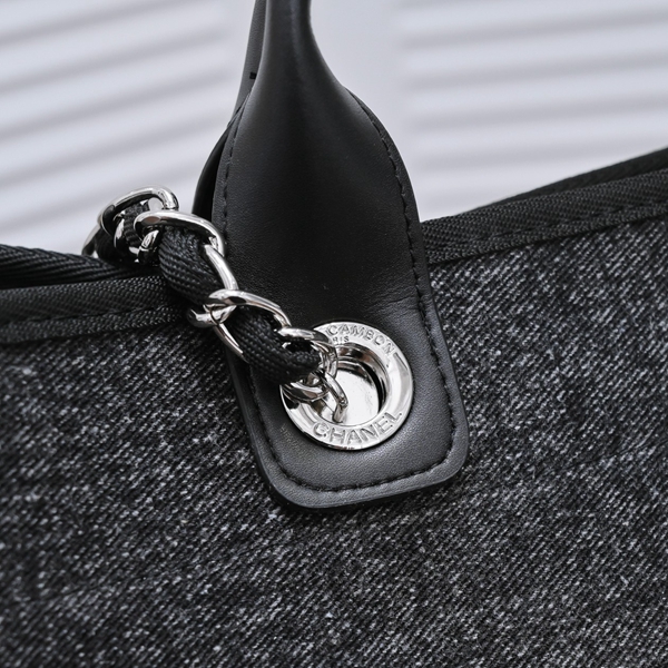 シャネルバッグ素材ディテール